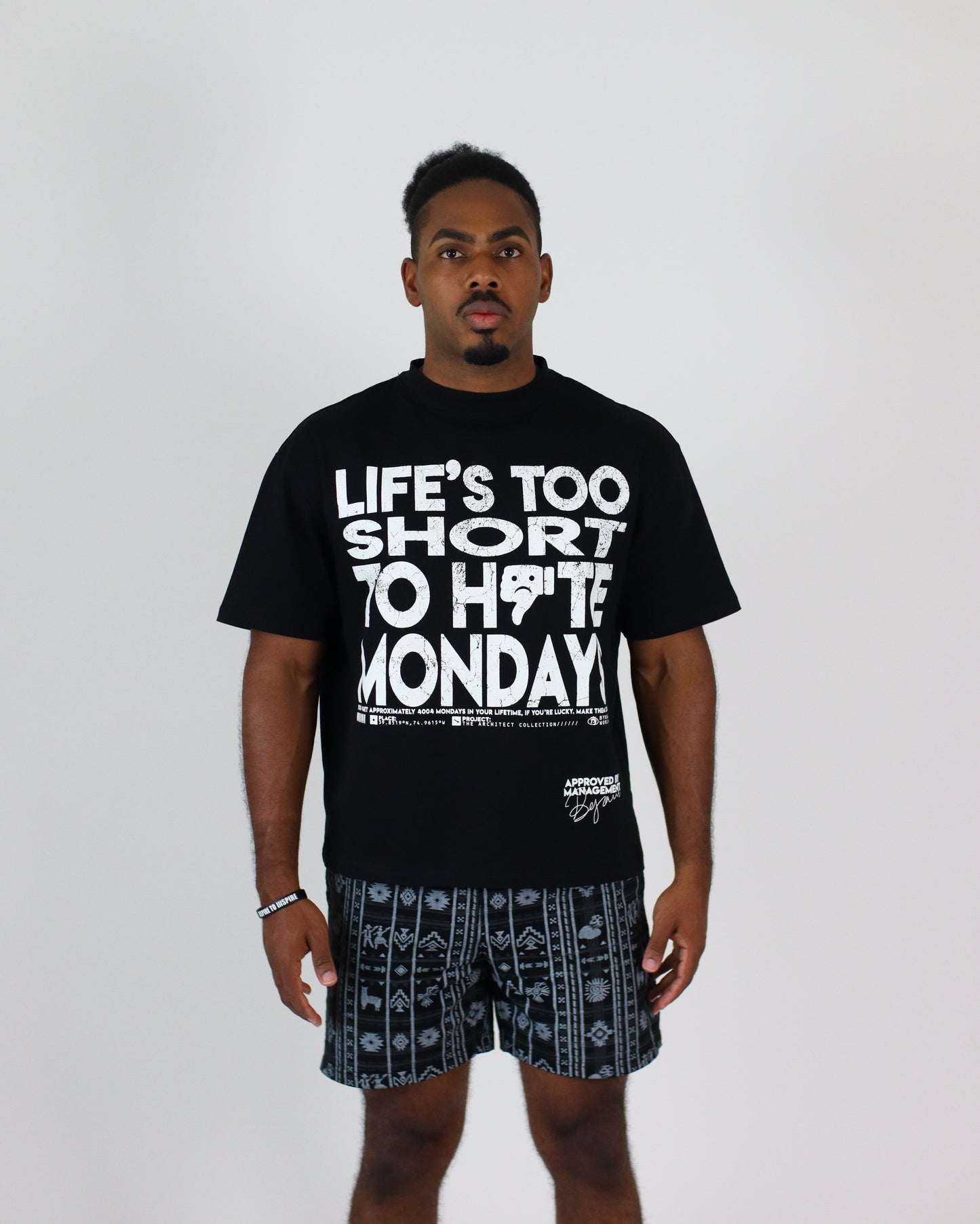 MONDAY TEE